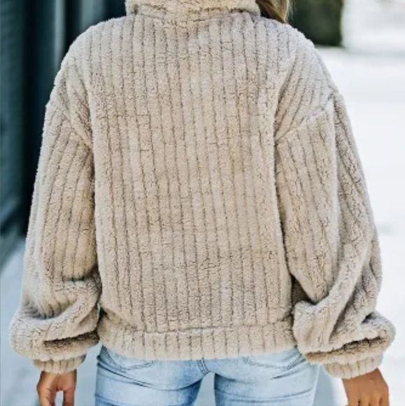 New Plush fleece button up jacket - Picture 4 of 15